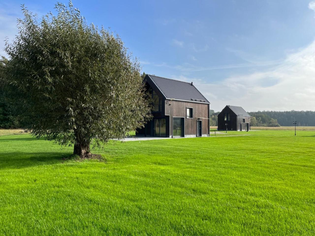 Rodzone Dolina - carbon neutral hotel in Radomin