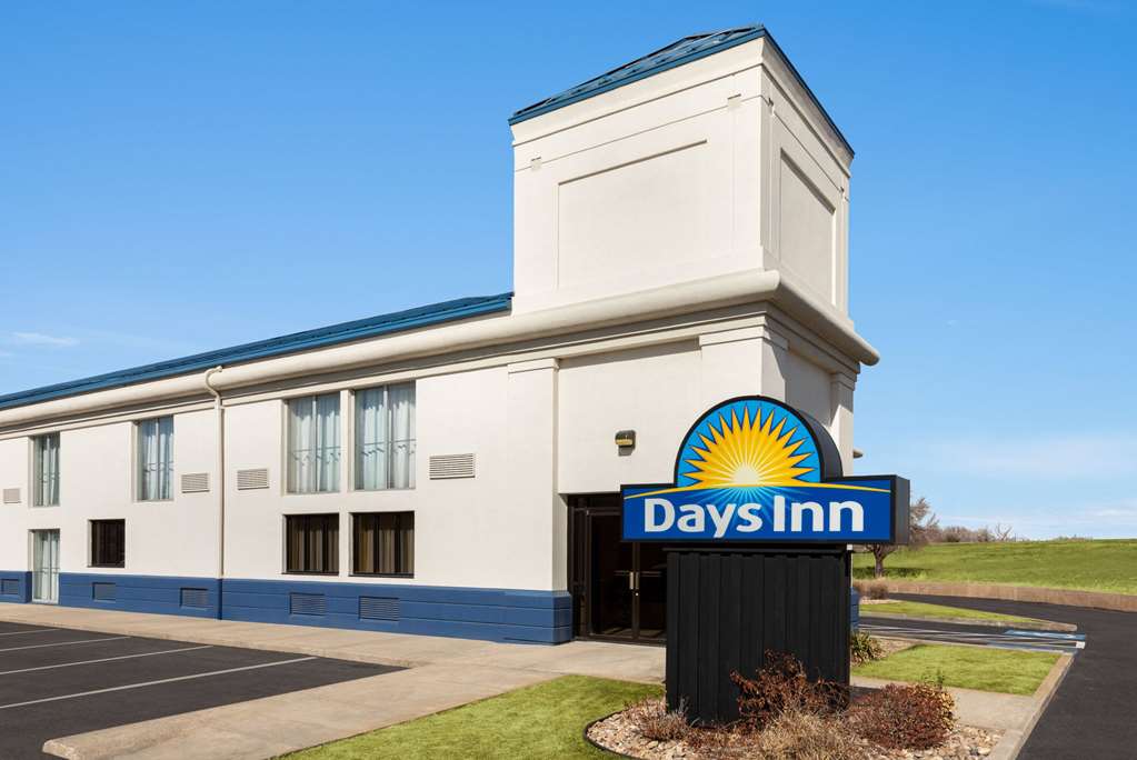 Days Inn by Wyndham Grand Island I 80 - photo 3