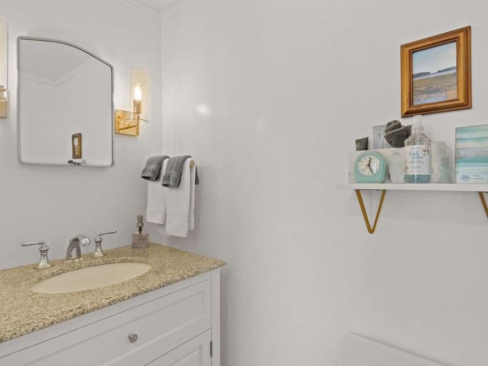 The Seagrove Suites & Guest Rooms - photo 40