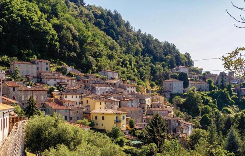 House With 4 Bedrooms in Gombitelli With Enclosed Garden and Wifi 15 km From the Beach — 4-Star Luxury Hotel in Camaiore, Italy