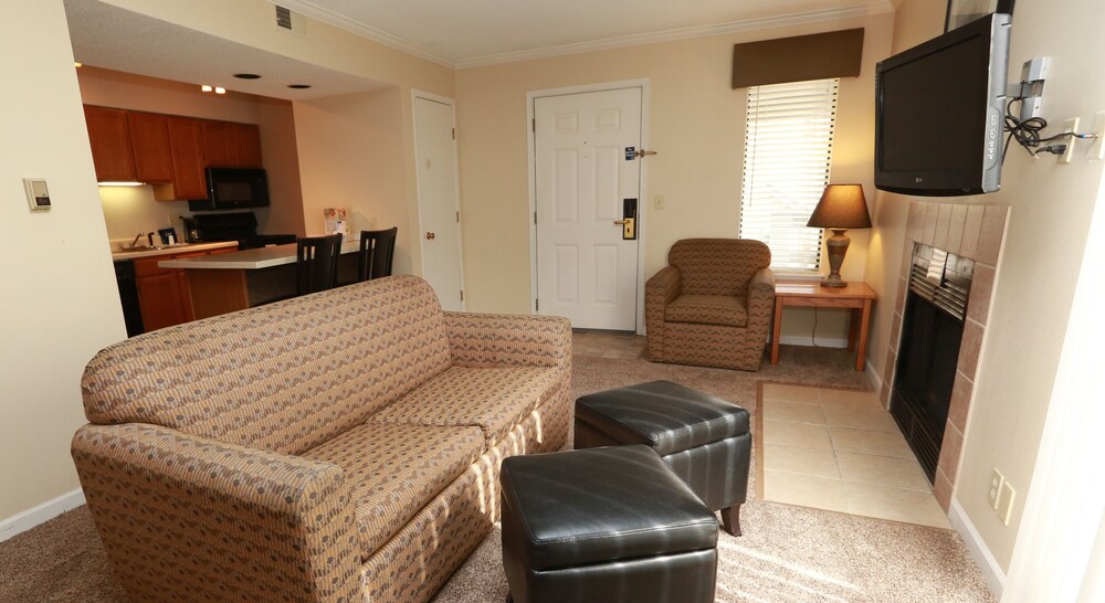 Sterling Hotel and Suites - photo 25