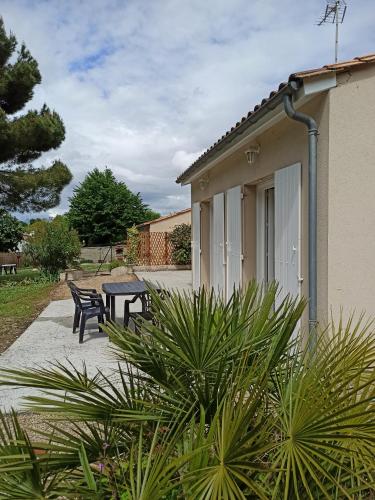 La Chenaie - carbon neutral hotel in Linars