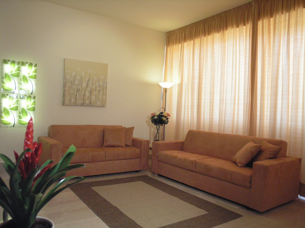 Homely Flat Porta Maggiore — 4-Star Luxury Hotel in Rome, Italy