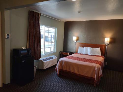 Economy Inn Richmond - photo 52