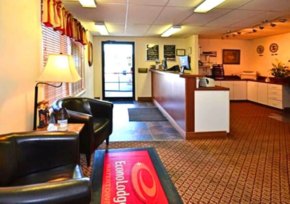 Econo Lodge 1000 Islands - photo 27