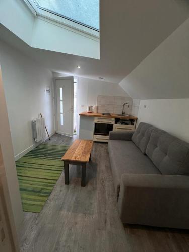 Studio Avec Terrasse - carbon neutral hotel in Colombes