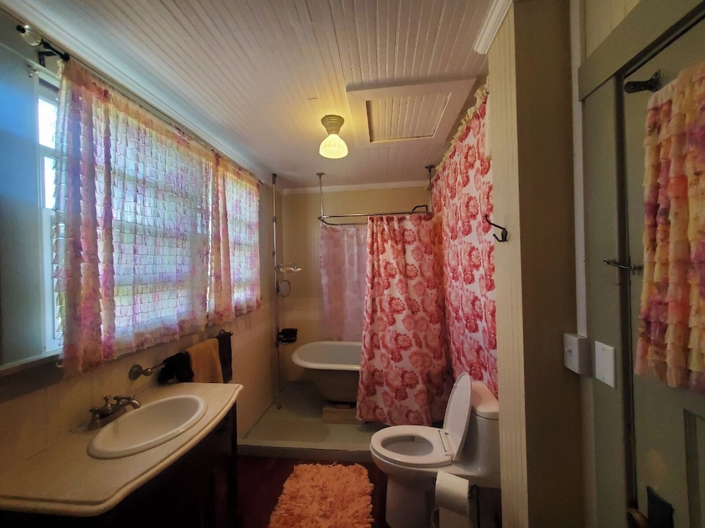 Manoa Valley Inn - photo 27