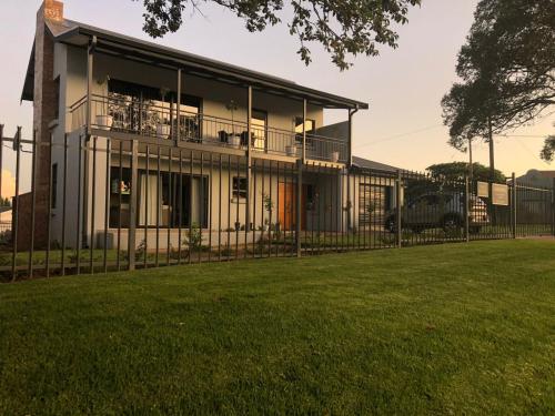 Ashaanas — 4-Star Luxury Hotel in Clarens, South Africa