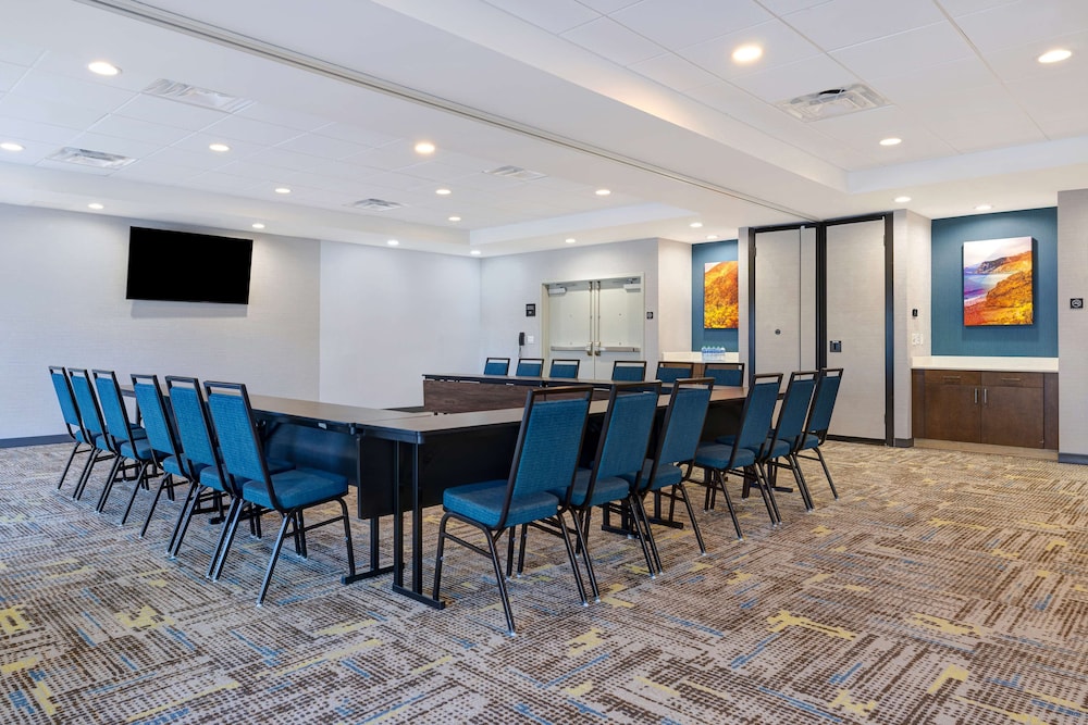 Hampton Inn & Suites by Hilton Marina - photo 53