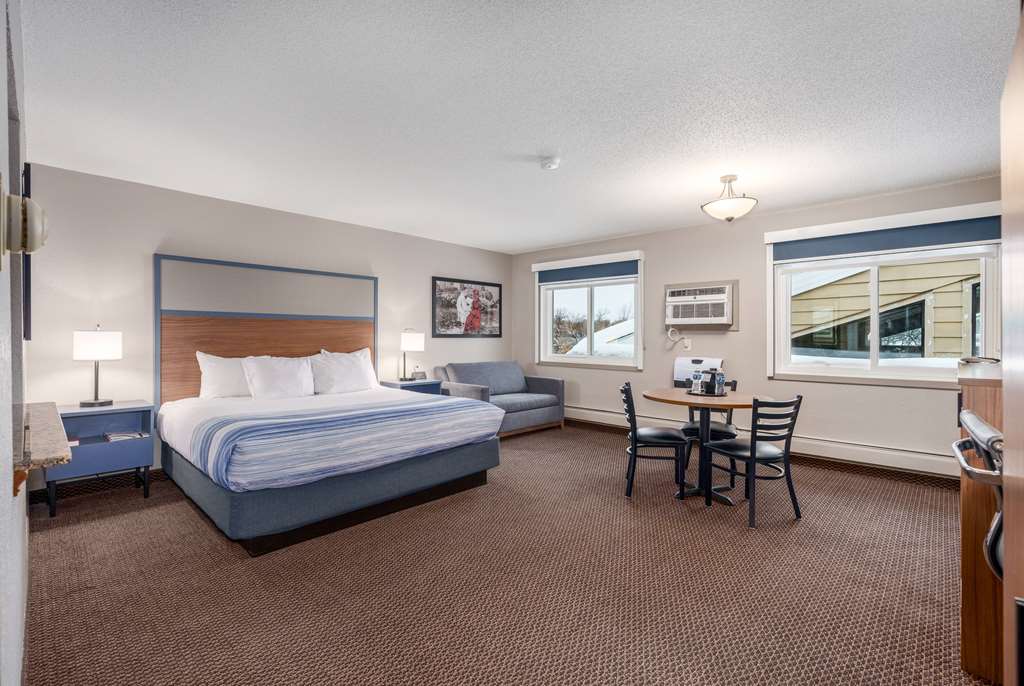 AmericInn by Wyndham New Richmond - photo 45
