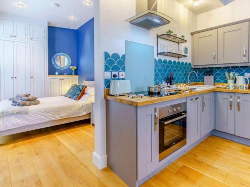 Luxury studio above the stunning Tenby Harbour in Tenby, United Kingdom
