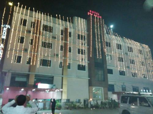 Hotel KDM Palace - carbon neutral hotel in Begusarai