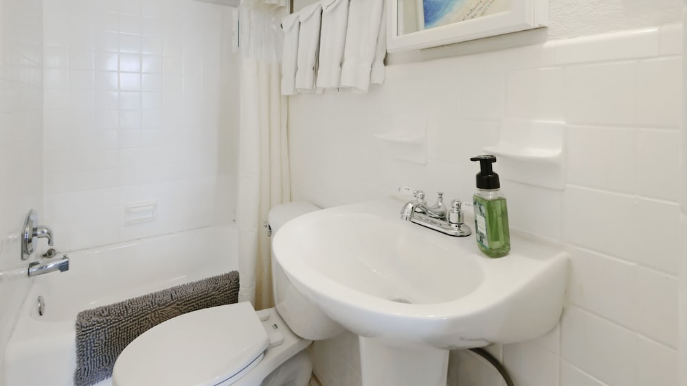 Coconut Inn - photo 126