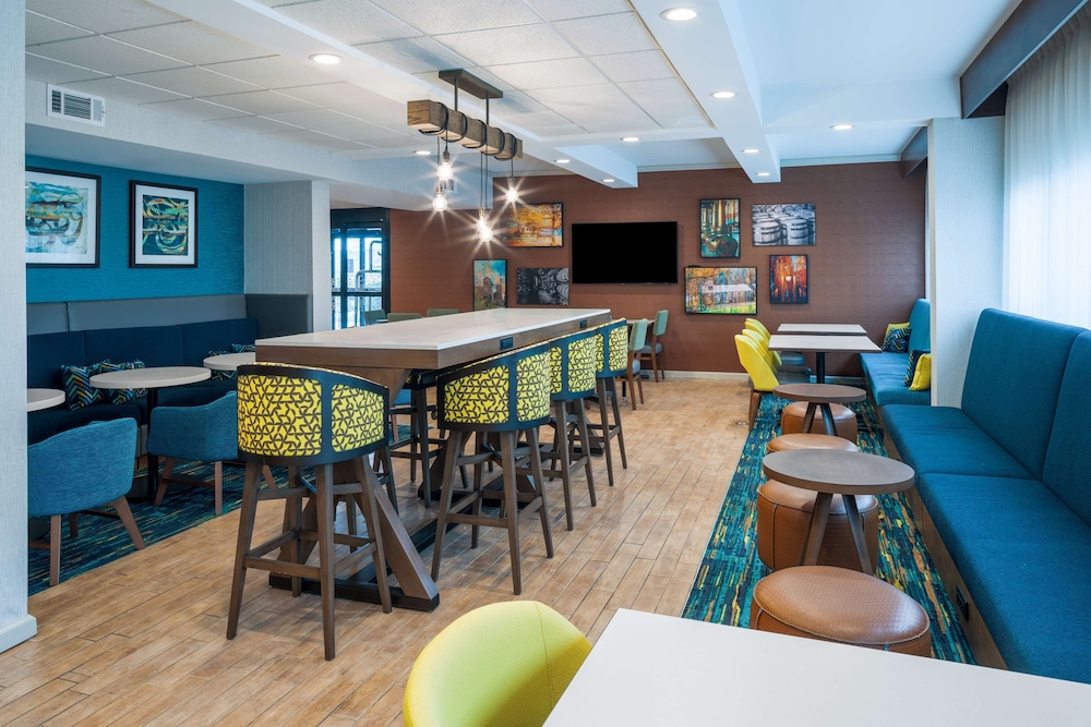 Spark by Hilton Bardstown - photo 23