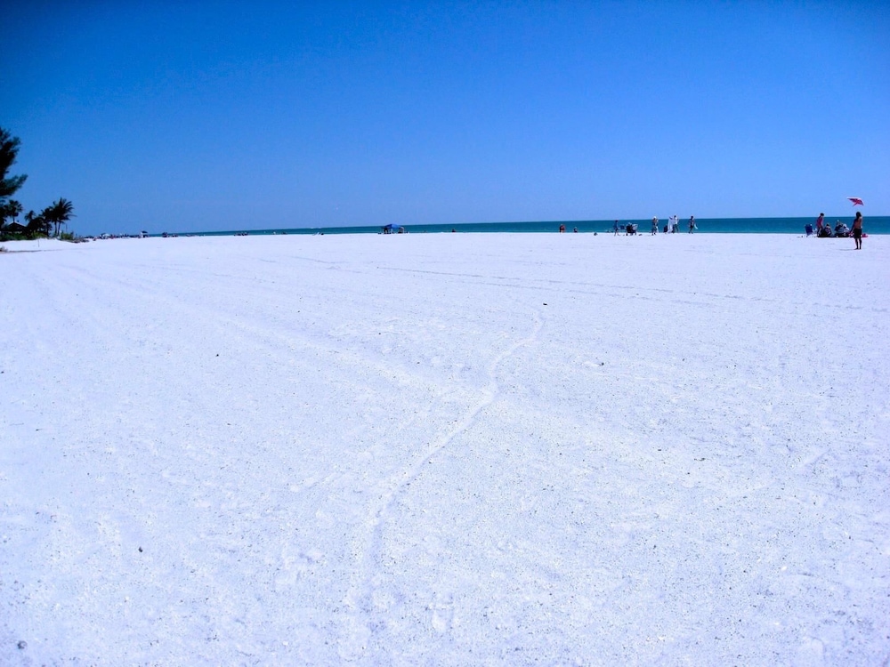 Anna Maria Island Beach Paradise 6 Holmes Beach - photo 2