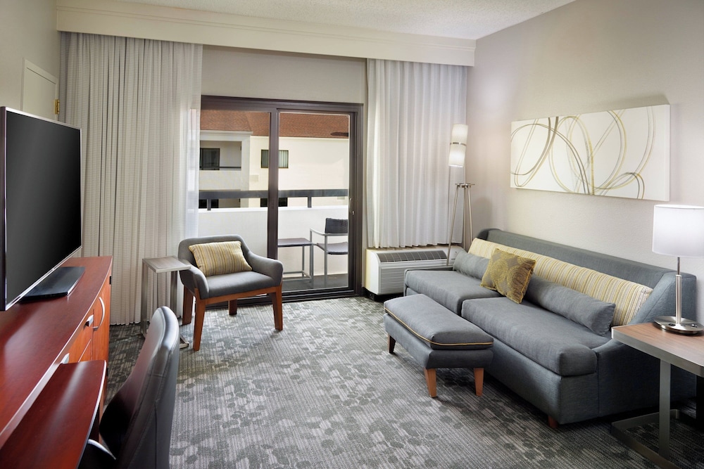 Courtyard by Marriott Atlanta Airport South Sullivan Road - photo 15