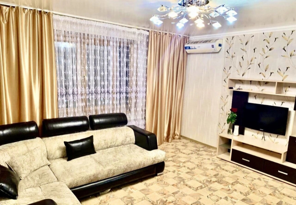 3h Komnatnaya Flat 22302673 — Nizhnekamsk