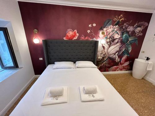 Raffaello's Place — 4-Star Luxury Hotel in Rome, Italy