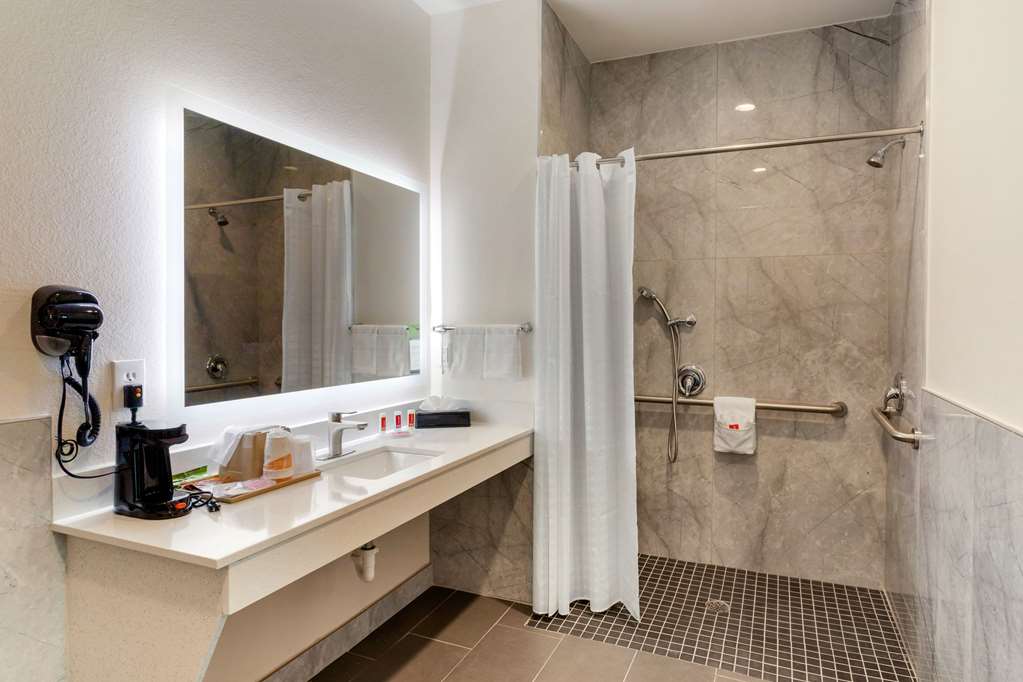 Econo Lodge Houston Northwest Cypress - photo 8
