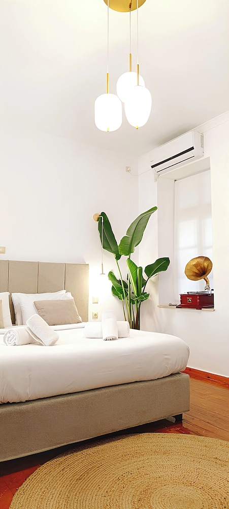 Apeiron Acropolis Suites — 4-Star Luxury Hotel in Athens, Greece