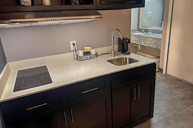 Suburban Studios Montpelier - photo 21