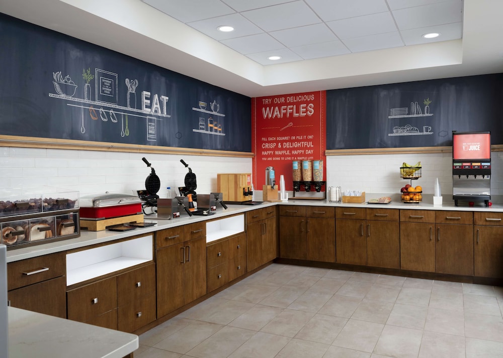 Hampton Inn Troy - photo 16