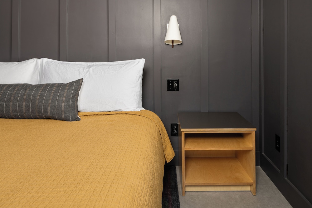 The Coachman Hotel - photo 25