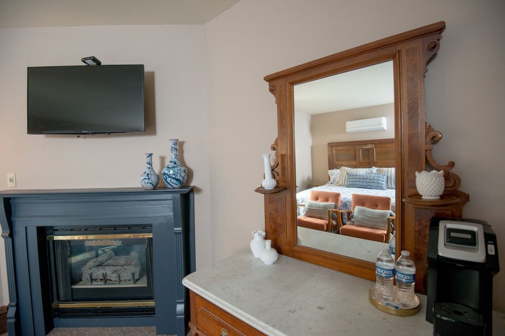 Inn at Cedar Crossing - photo 4