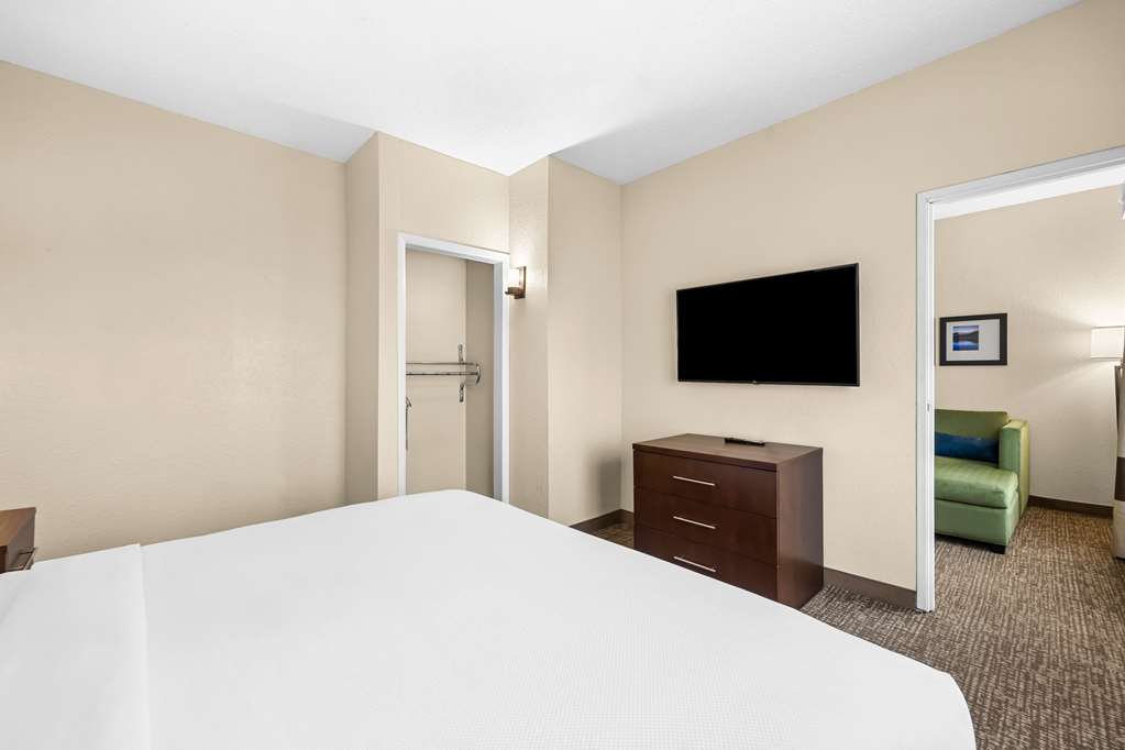 Comfort Inn & Suites Pueblo - photo 25