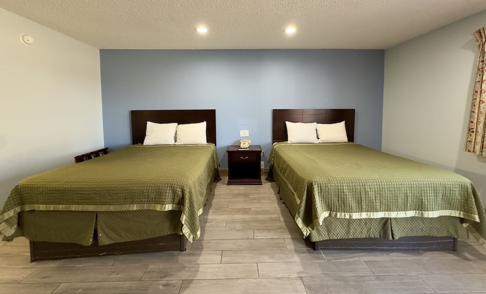 Razorback Inn - photo 15