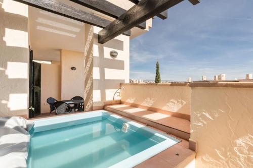 El Oasis Martinica 4 2 B — 4-Star Luxury Hotel in Fuente-Alamo De Murcia, Spain