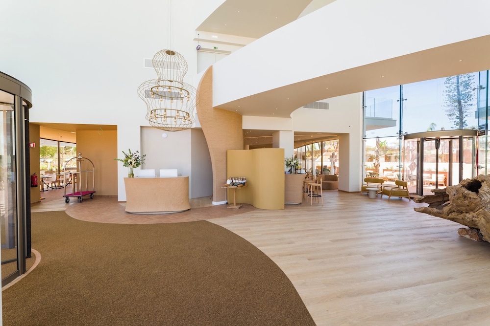 Castelo Suites Hotel — Albufeira — photo 3
