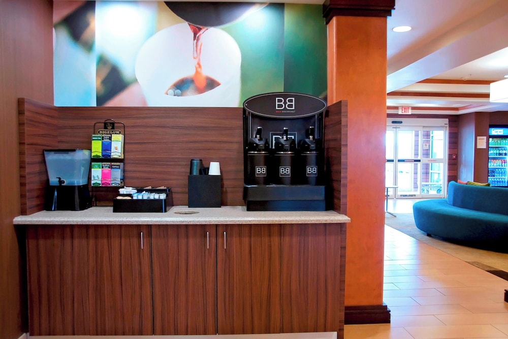 Fairfield Inn & Suites by Marriott Ames - photo 15