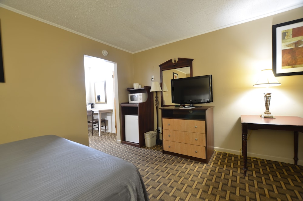 Travelowe's Motel - photo 15