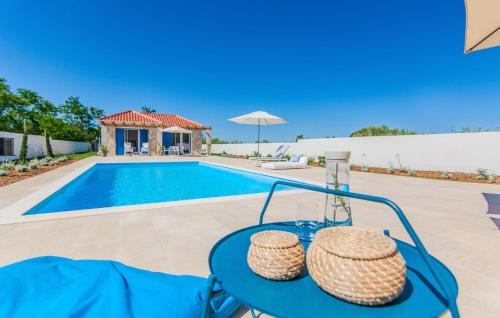 Villa Glavilla — 4-Star Luxury Hotel in Privlaka, Croatia