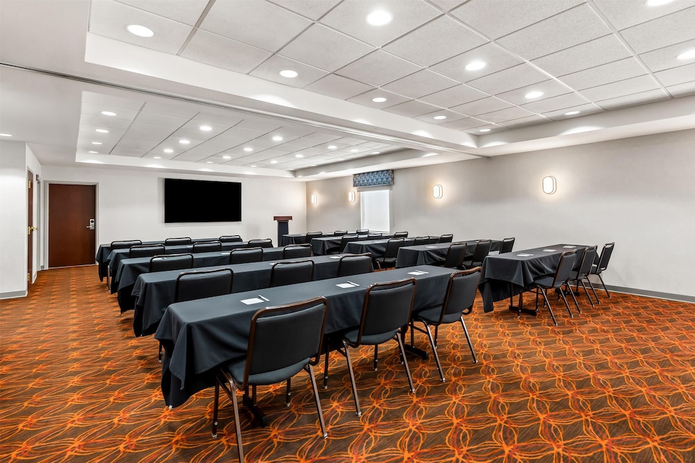 Hampton Inn & Suites Grove City - photo 49