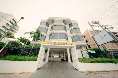 Nova Pattaya Sea View — 4-Star Luxury Hotel in Pattaya, Thailand