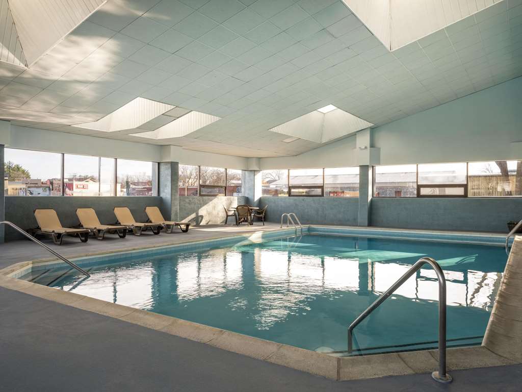 AmericInn by Wyndham Woodstock IL - photo 6