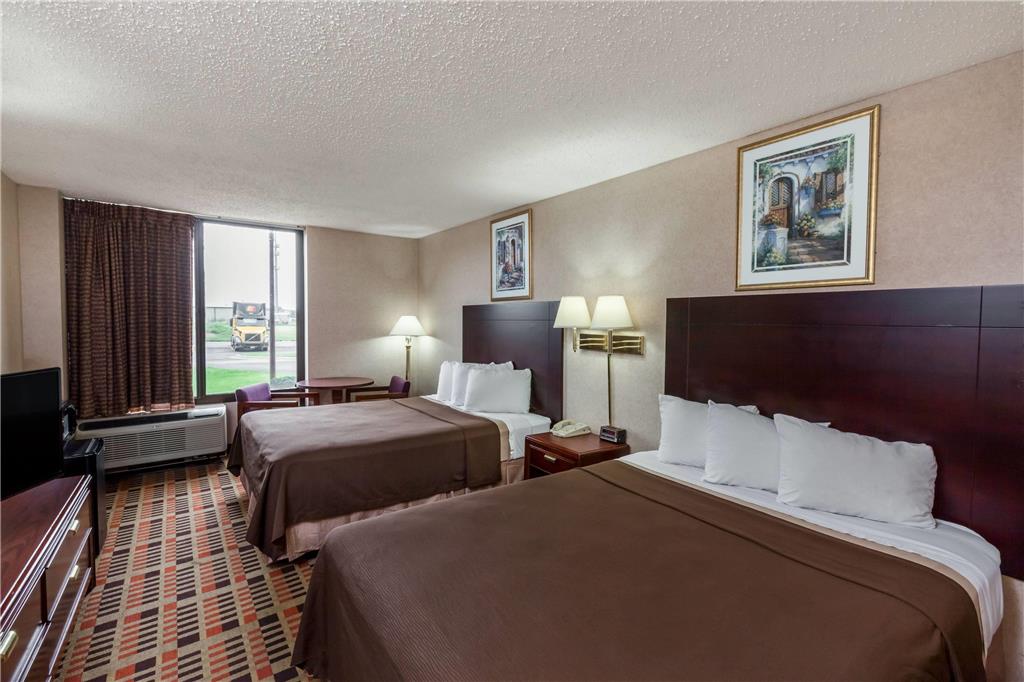 Days Inn by Wyndham Amarillo East - photo 17