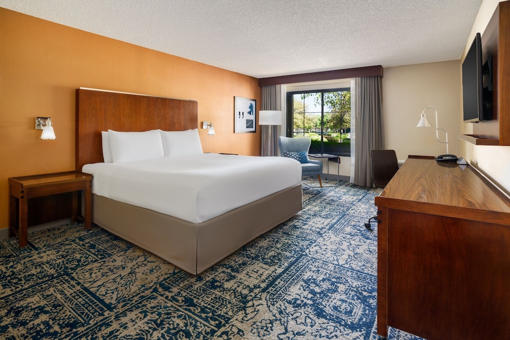 Four Points by Sheraton Pleasanton - photo 2