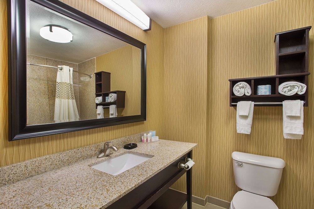 Hampton Inn Dry Ridge - photo 12