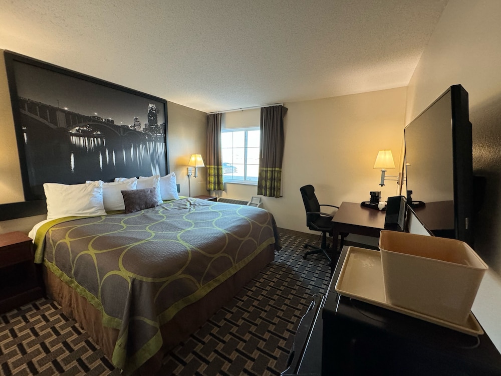 Super 8 by Wyndham Chisago City - photo 22