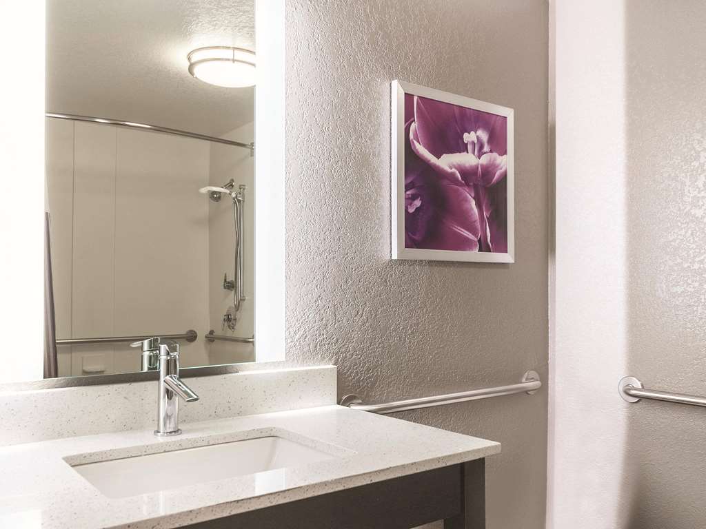 La Quinta Inn & Suites by Wyndham Grand Junction - photo 11