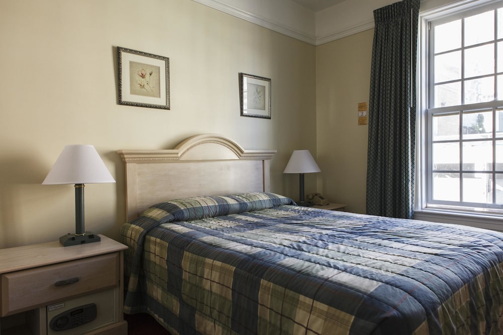 Grant Hotel - photo 9