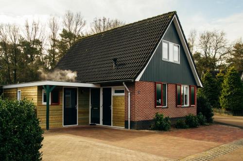 Groepsaccommodatie Kom in de Bedstee Sprookje — 4-Star Luxury Hotel in Winterswijk, Netherlands
