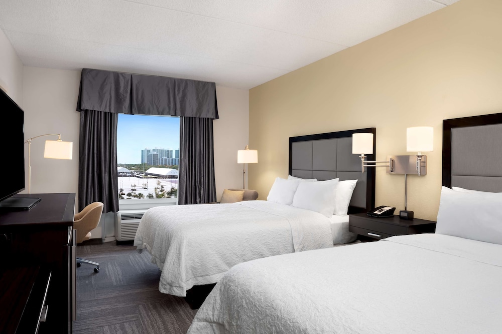 Hampton Inn by Hilton Hallandale Beach Aventura - photo 7