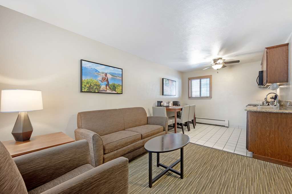 Best Western Ptarmigan Lodge - photo 29