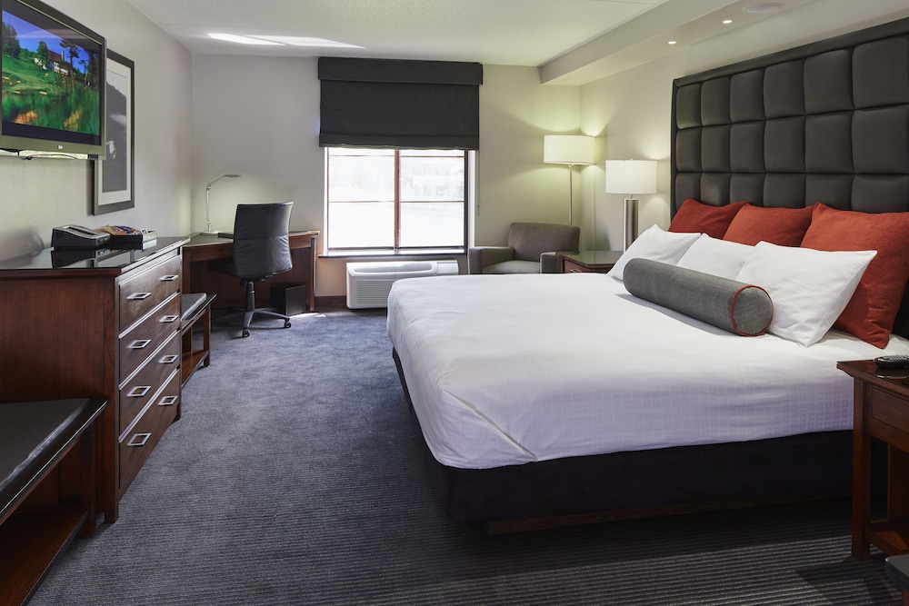 Inn On Woodlake - photo 6
