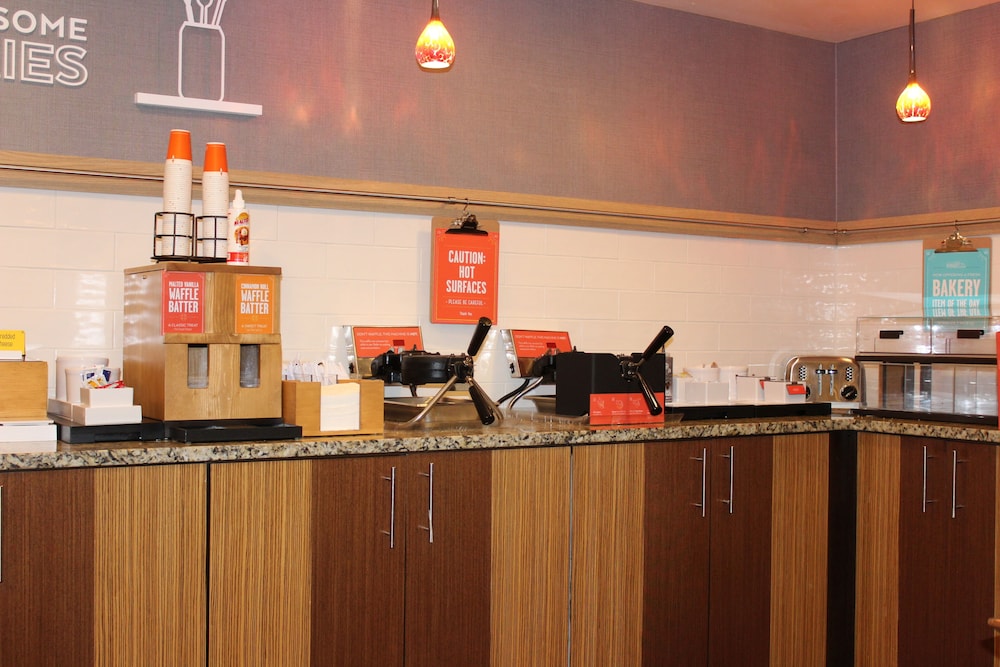 Hampton Inn Charlotte Gastonia - photo 37