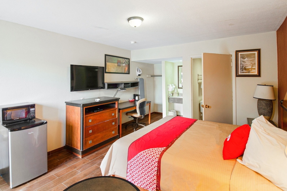 Deluxe Inn Blytheville - photo 10